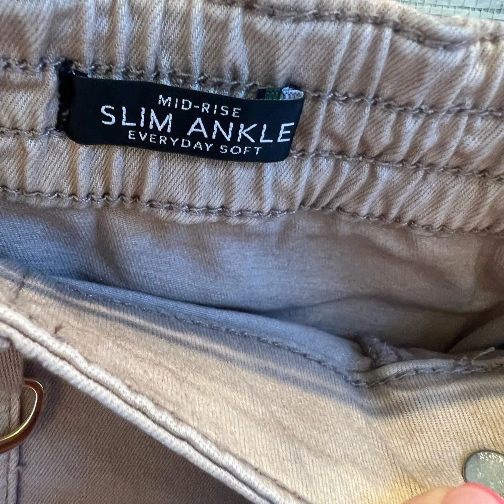 NWT new 14 WHBM mid rise everyday soft slim ankle utility pants sandstone tan